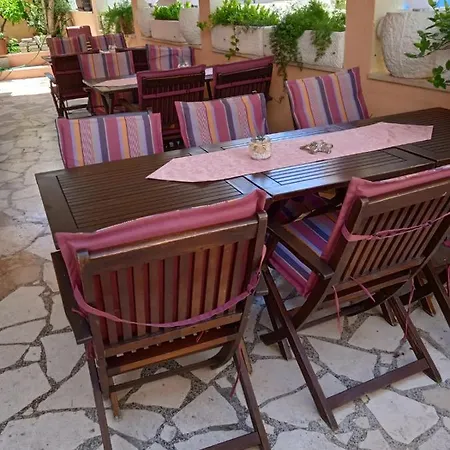 Bed & Breakfast Pansion Rozi